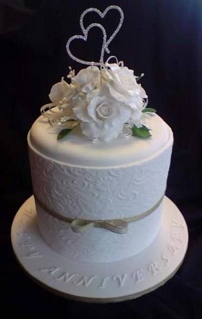 Anniversary cake - Cake by Mia