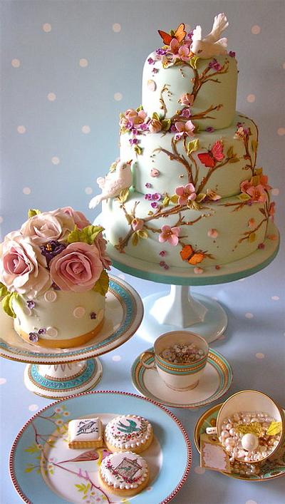 Love is in the air! - Cake by Lynette Horner
