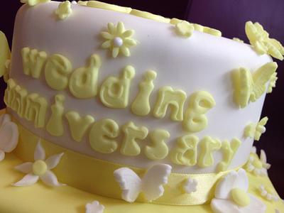 Golden Wedding - Cake by Deborah