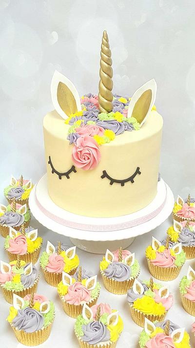 Unicorn cake and cupcakes  - Cake by Vanilla Iced 