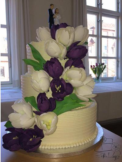 Tulip weddingcake - Cake by Sofie