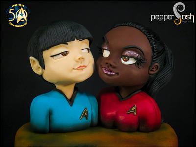 Spock and Uhura @Star Trek 50 - Cake Celebration - Cake by Pepper Posh - Carla Rodrigues