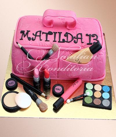 A Makeup Purse for a Young Lady - Cake by Natalian Konditoria