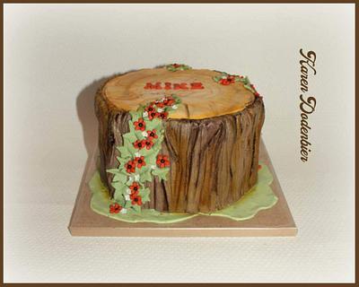 Tree stump  - Cake by Karen Dodenbier