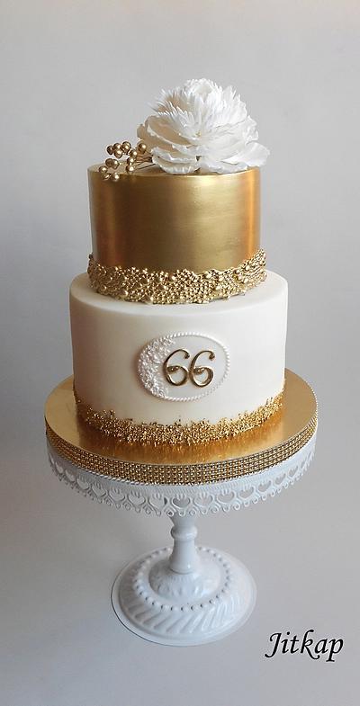 Golden birthday cake - Cake by Jitkap