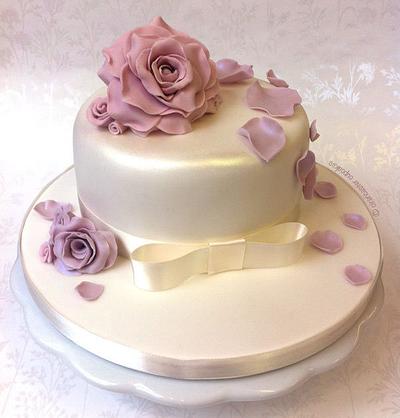 Wedding - Beautiful Roses - Cake by Happy_Food