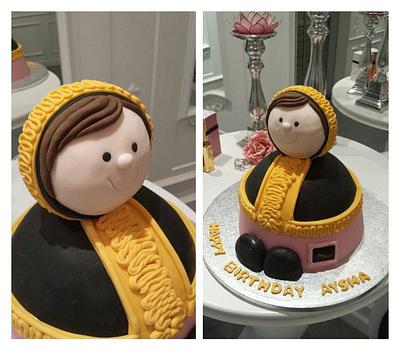 Traditional Girl - Cake by Maya Delices