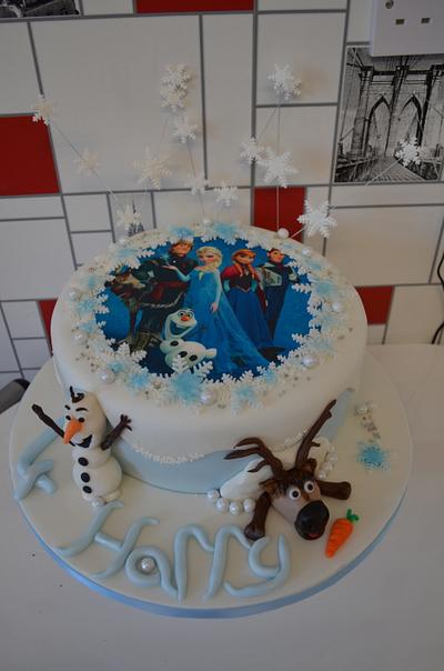 Frozen  - Cake by Lisa Pallister