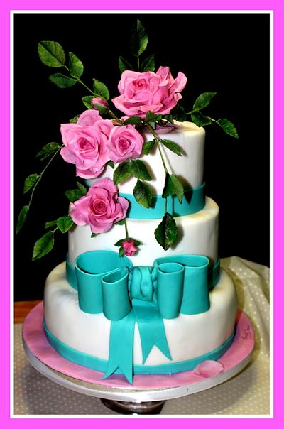 claret rose  in gum paste - Cake by Renata Brocca