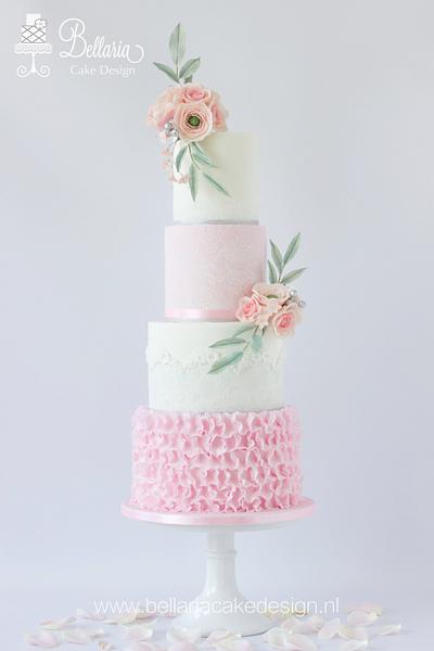 Soft pink wedding cake - Cake by Bellaria Cake Design 