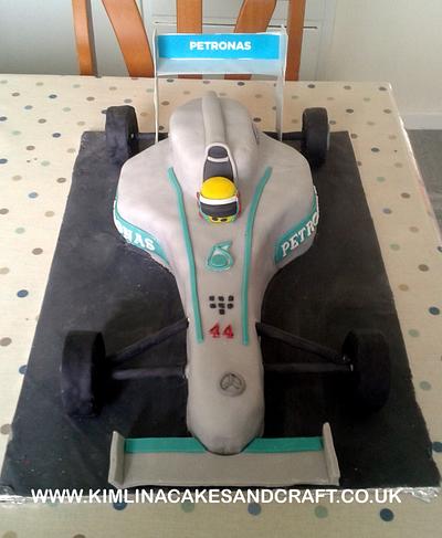 F1 Car - Cake by kimlinacakesandcraft
