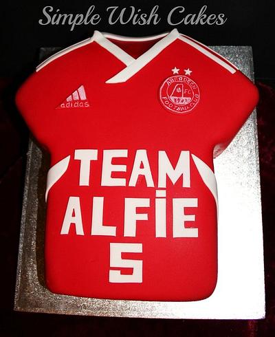 Aberdeen Football Shirt Cake - Cake by Stef and Carla (Simple Wish Cakes)