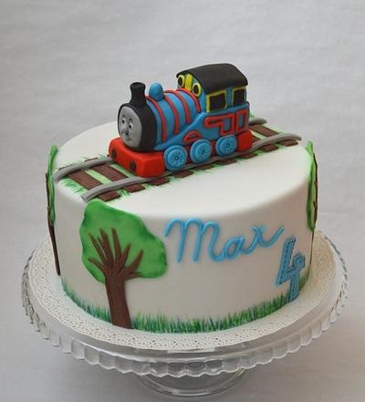 Thomas the train - Cake by m.o.n.i.č.k.a