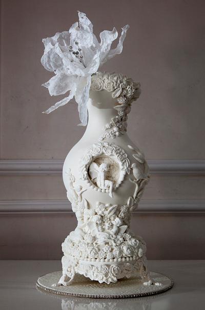 Vase - Cake by Kek Couture