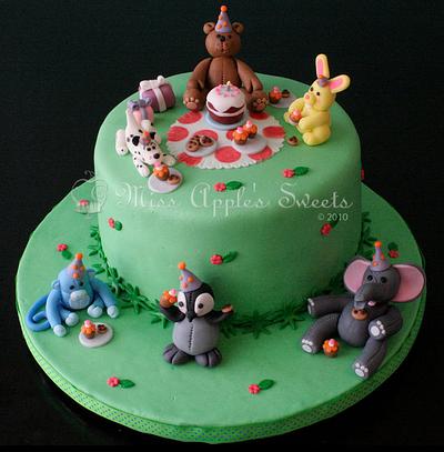 Teddy's Birthday Party - Cake by Karen Dourado