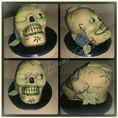 skull cake 2 - Cake by Dizzylicious