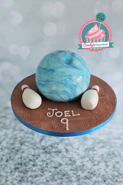 Bowling - Cake by Candy's Cupcakes