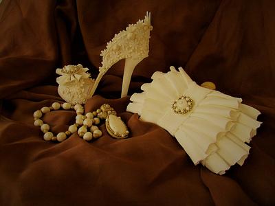 Shoe, purse and necklace from fondan - Cake by Danijella Veljkovic