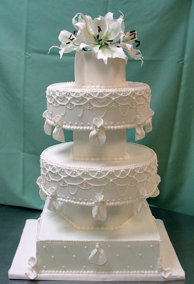 Calla lily Wedding cake - Cake by Danielle