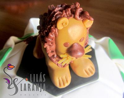Football Lion - Cake by Lilas e Laranja (by Teresa de Gruyter)