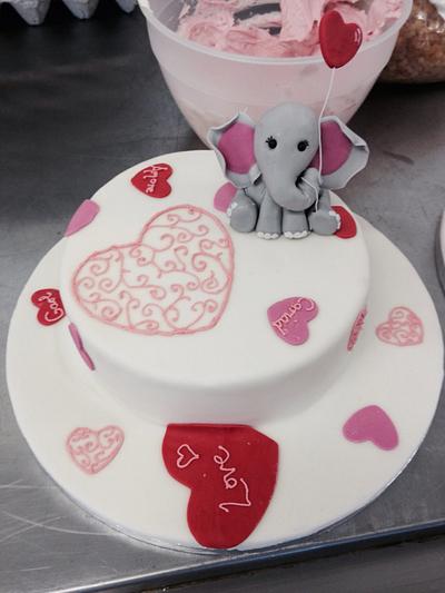 Elephant love - Cake by Toots Sweet