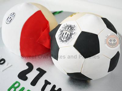 Juventus Italian football team - Cake by Sweet Owl Cake and Pastry