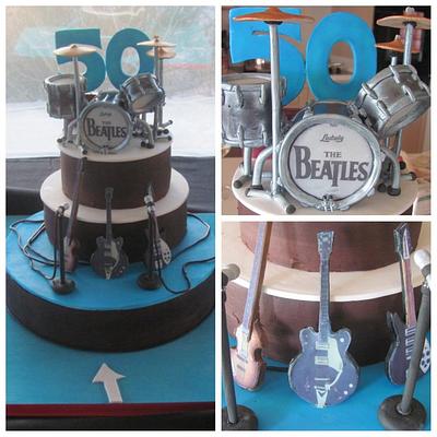The Beatles 1964 Ed Sullivan Show - Cake by FantasticalSweetsbyMIKA