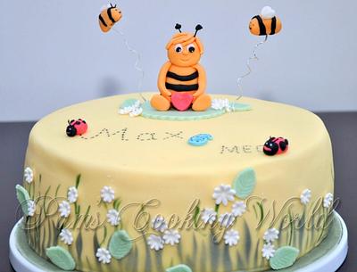 Bee cake - Cake by pamscakes