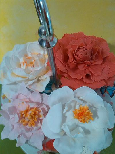  my first big sugar flowers - Cake by Catalina Anghel azúcar'arte