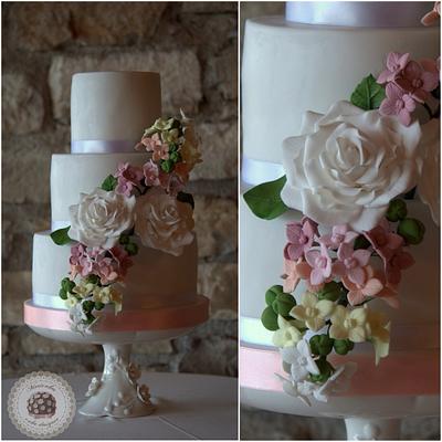 Pastel blooms wedding cake - Mericakes - Cake by Mericakes