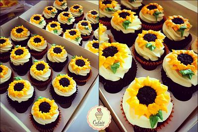 Sunflower CC's 🌻 - Cake by Cutsie Cupcakes