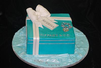 Tiffany Cake Box - Cake by divasdelites