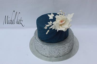 elagant roses cake - Cake by michal katz