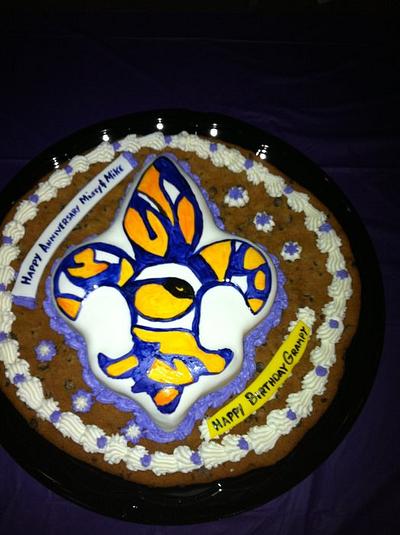 LSU Tiger / Fleur-dis-lis Cake  - Cake by HOPE