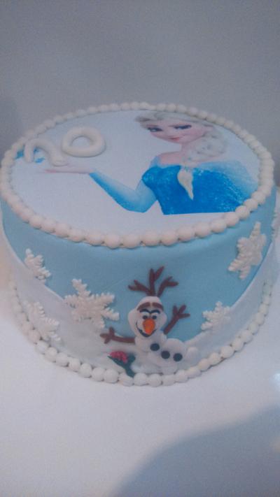 Frozen  - Cake by Viviane Valentim
