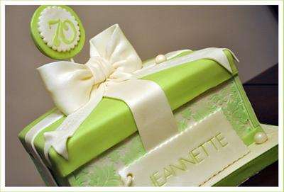 Gift Box Cake - Cake by Bobie MT