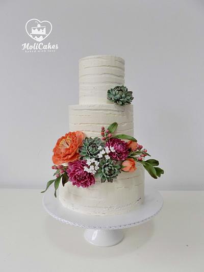 Cream wedding cake  - Cake by MOLI Cakes