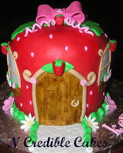 Strawberry Shortcake - Cake by Nissa