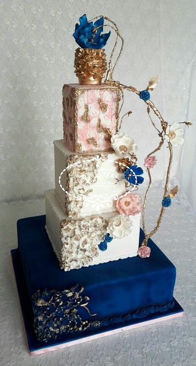 Wedding cake in blue and pink - Cake by Fées Maison (AHMADI)