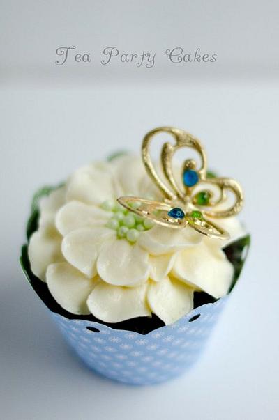 Vintage Butterfly - Cake by Tea Party Cakes
