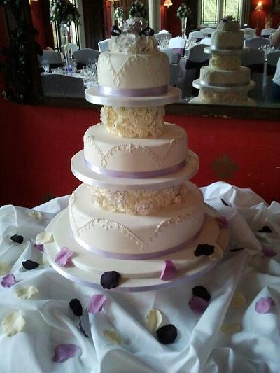 5 tier rose and piping cake - Cake by Caroline