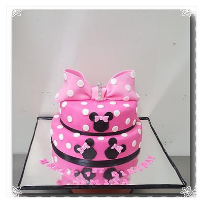 Minnie Mouse - Cake by The Custom Piece of Cake