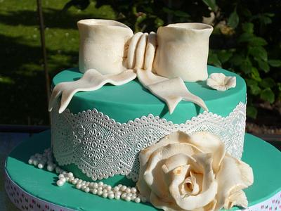 Lace and Rose - Cake by Hilz