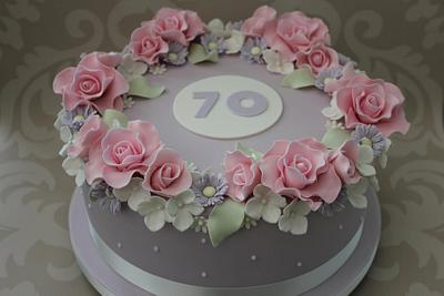 Pretty Flower Garland Cake. - Cake by Dulcie Blue Bakery ~ Chris