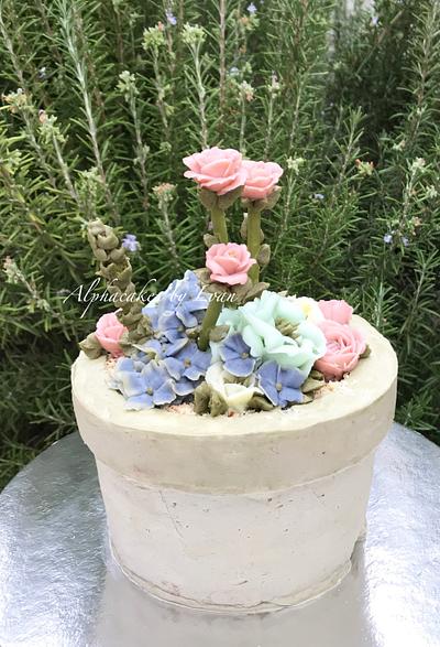 Flower Pot Cake - Cake by AlphacakesbyLoan 