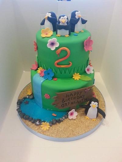 Penguins of Madagascar - Cake by Emma