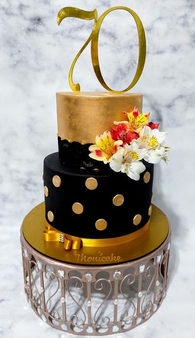 Cake flowers AND golden - Cake by Monicake
