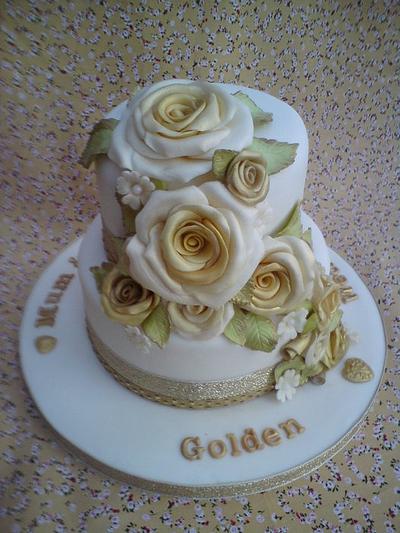 golden wedding - Cake by RockCakes