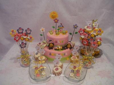 Little bee cake - Cake by MadebySilvia