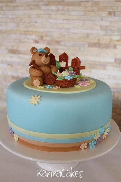 Bear Gardener - Cake by Karina Skotkova